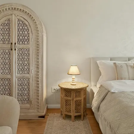 Mohost Eliore - A Story Written In Light * 布拉索夫