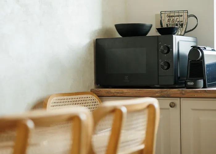 Mohost Elioré - A Story Written In Light Braşov