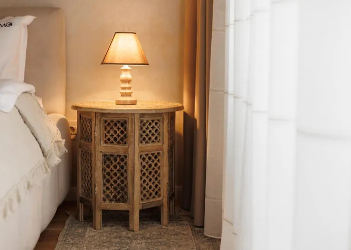 Mohost Eliore - A Story Written In Light