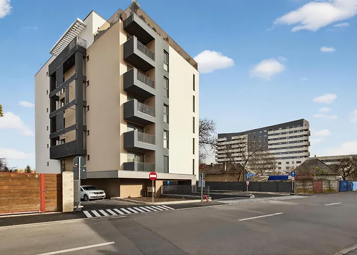 Mohost Elioré - A Story Written In Light Appartamento Braşov